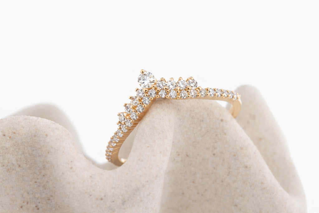 Valeris Crystal ring