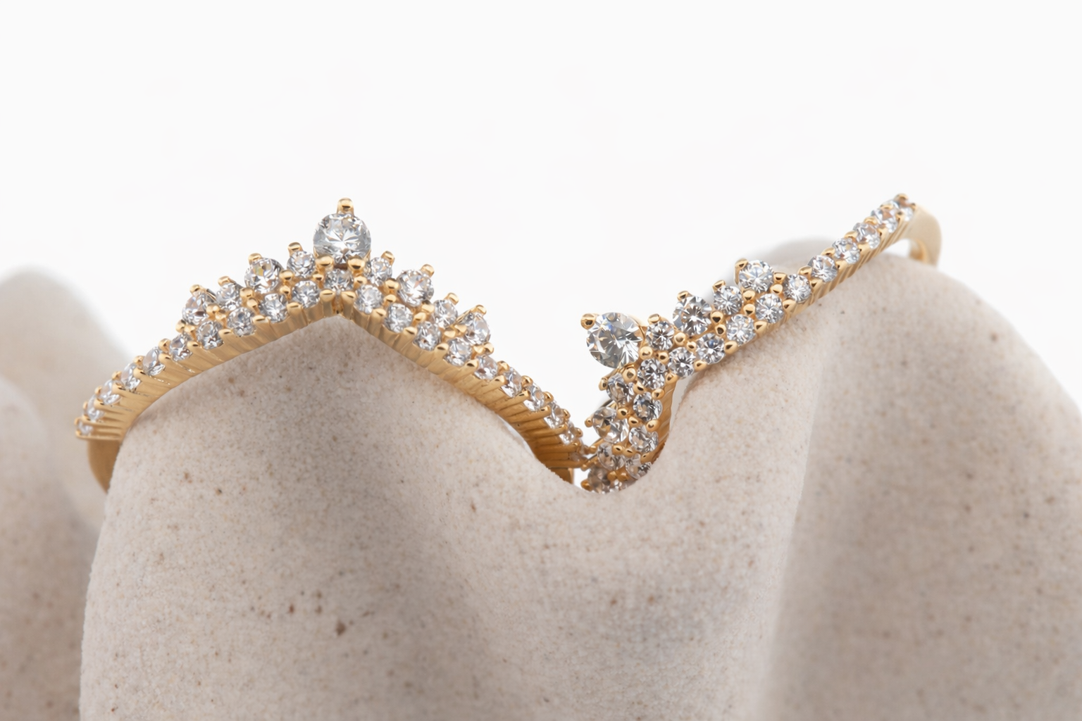Valeris Crystal ring