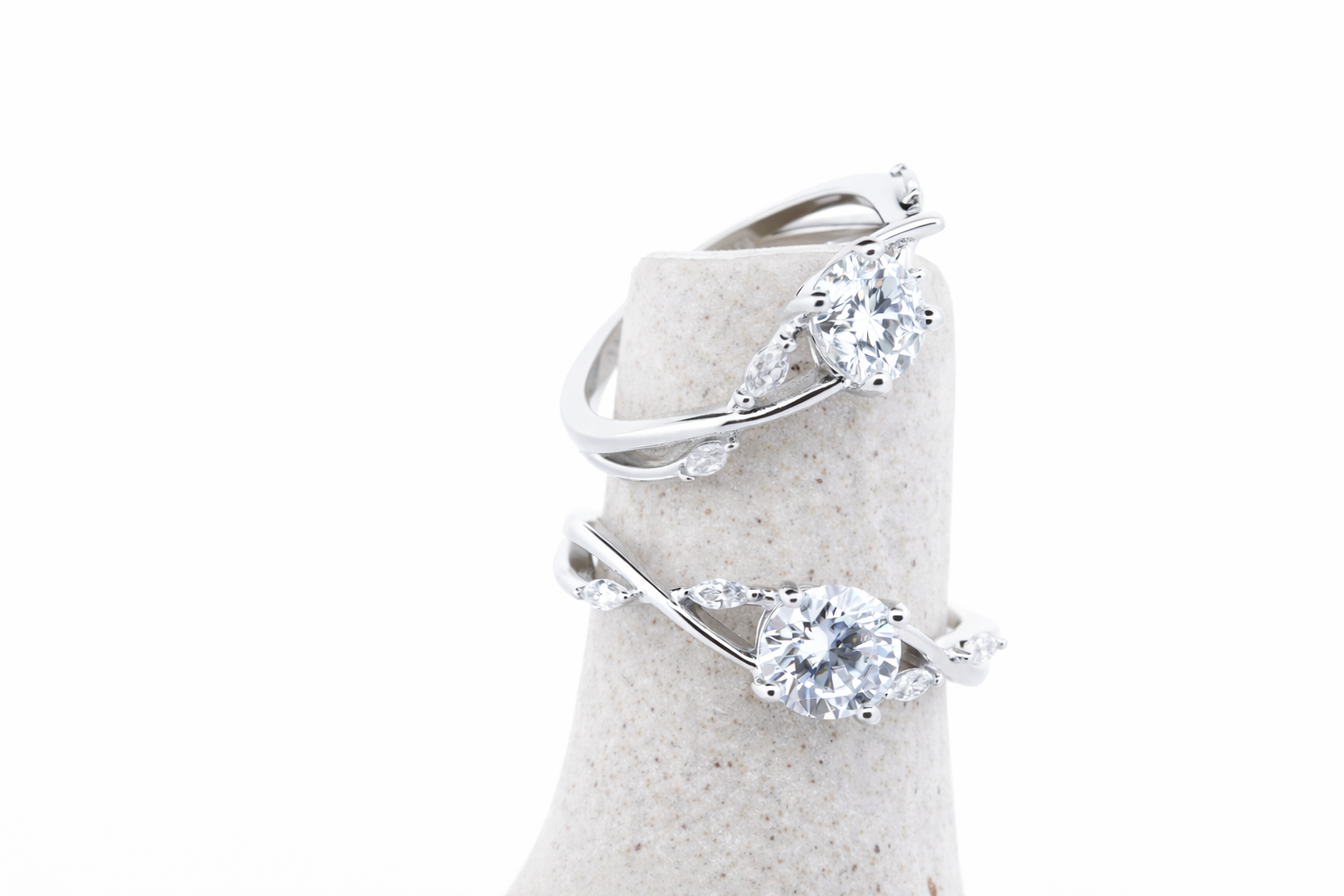 Elara moissanit ring