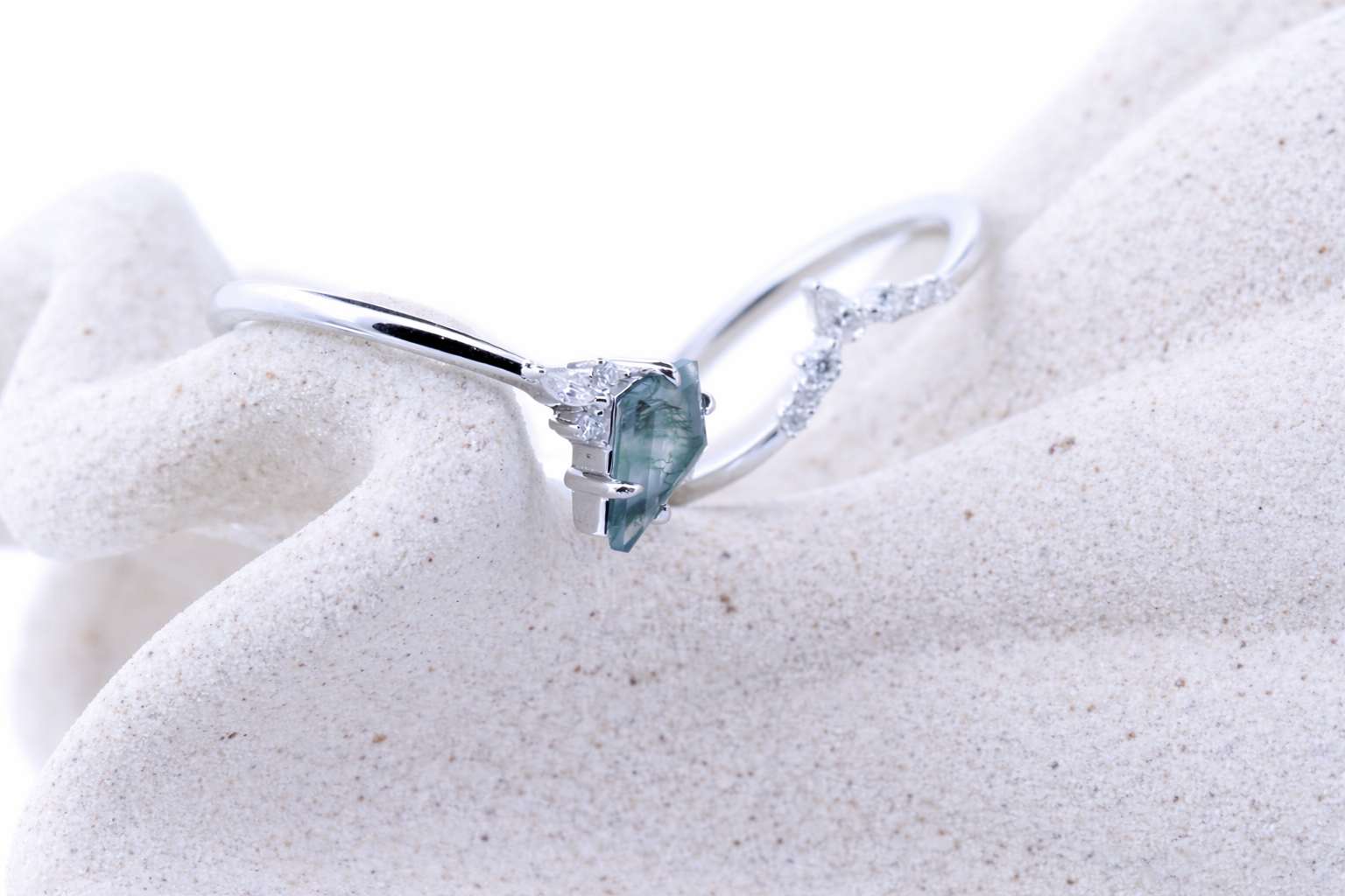 Astra moissanit ring