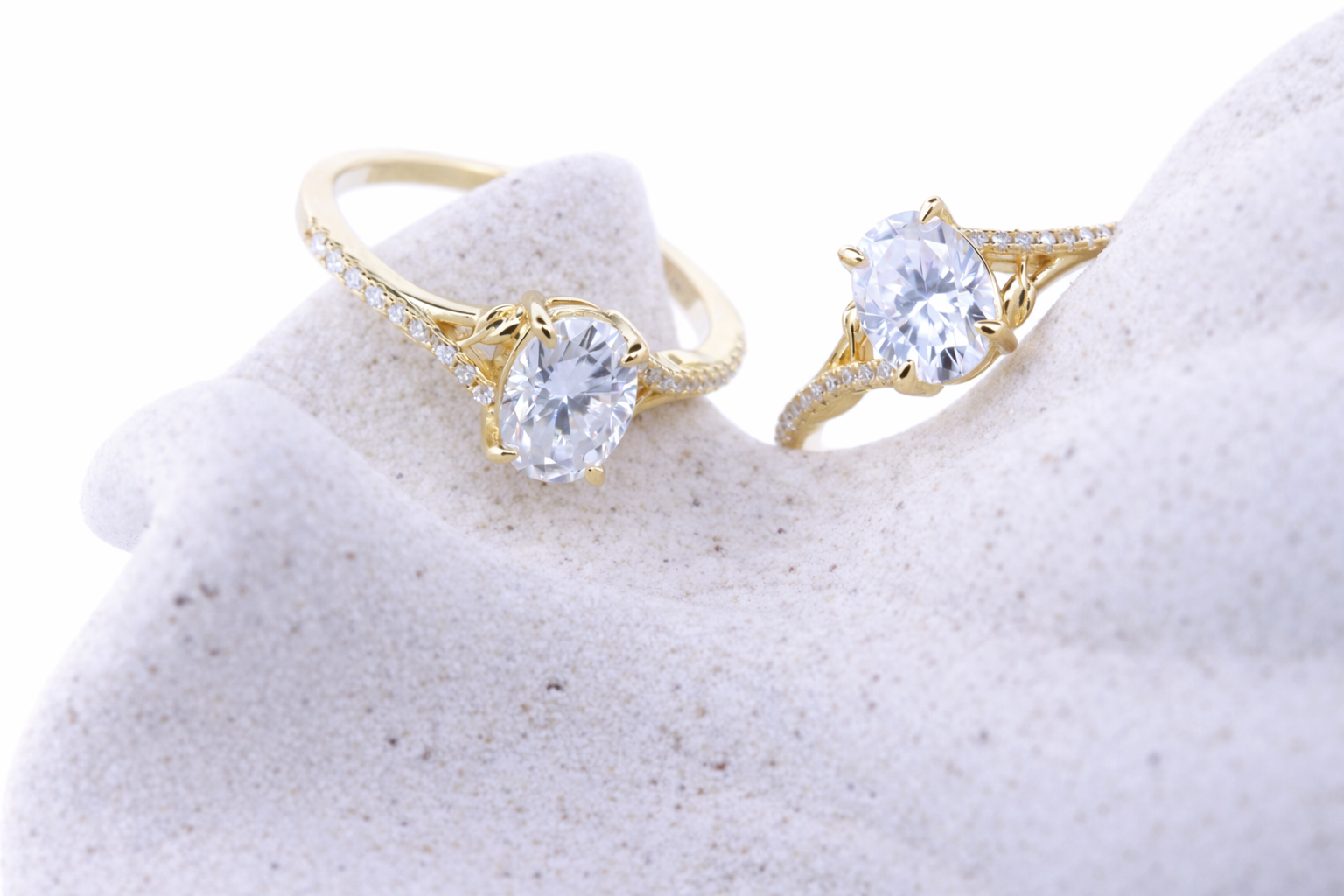 Virelle moissanit ring