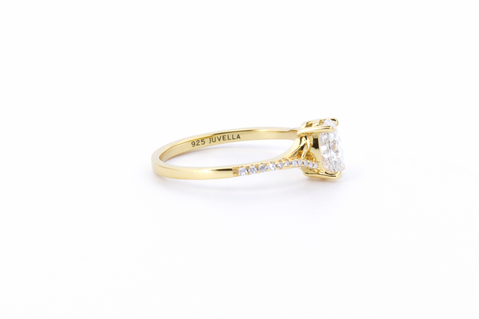 Virelle moissanit ring