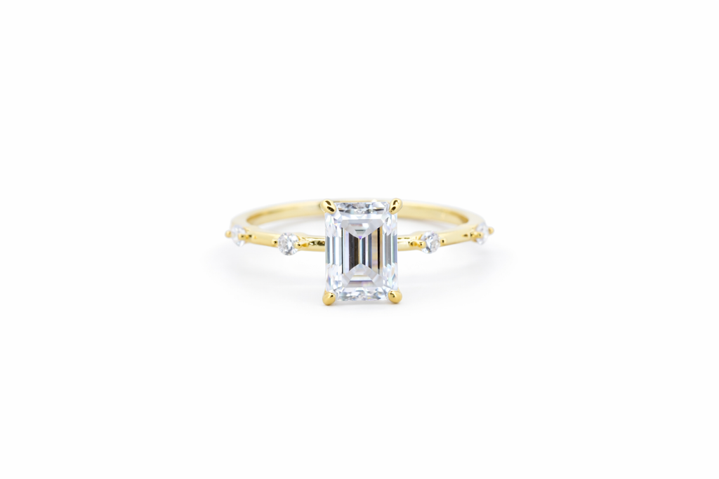 Eira moissanit ring