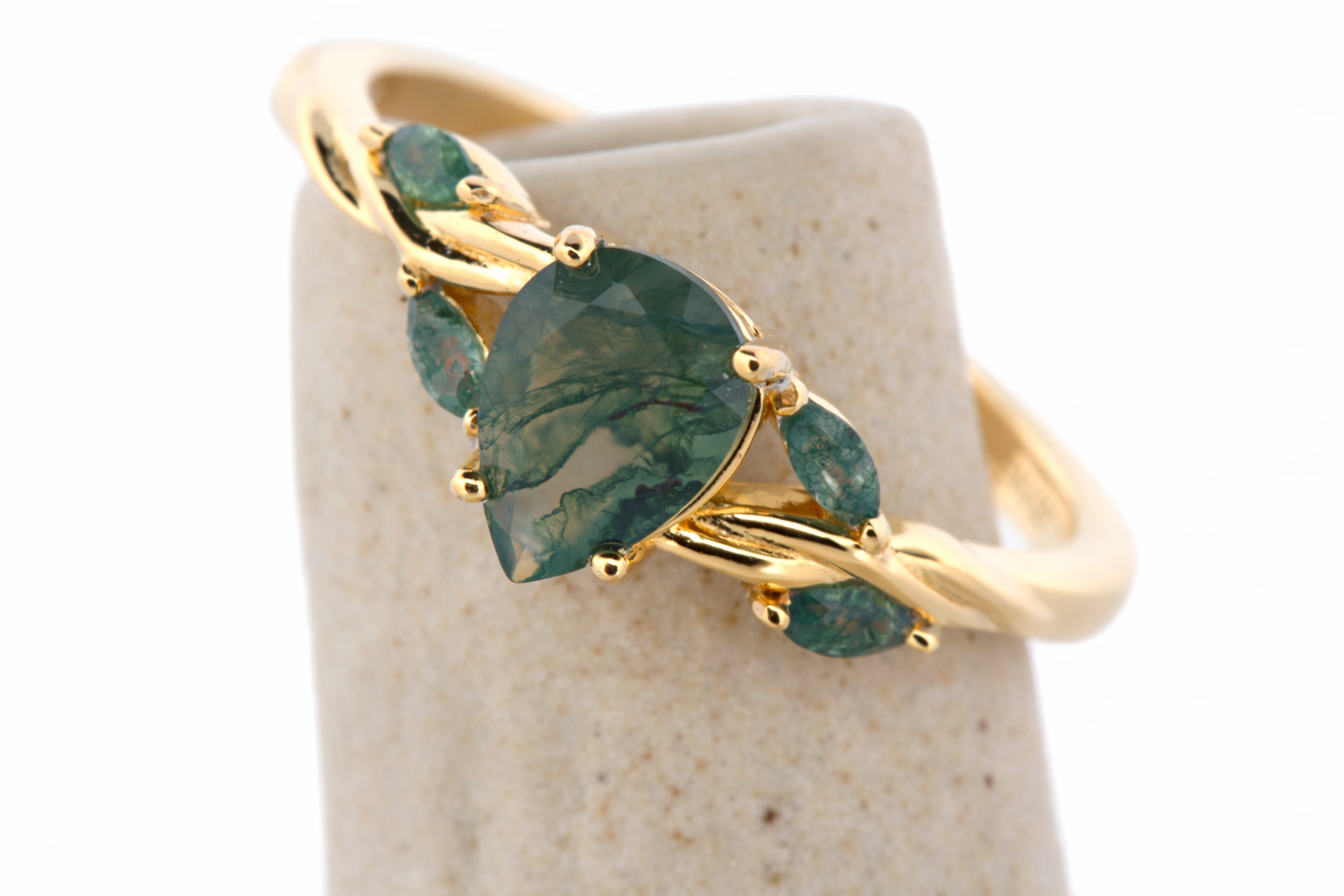 Verdelle Crystal ring