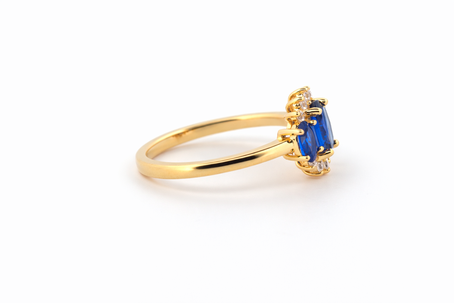 Saphira Crystal ring