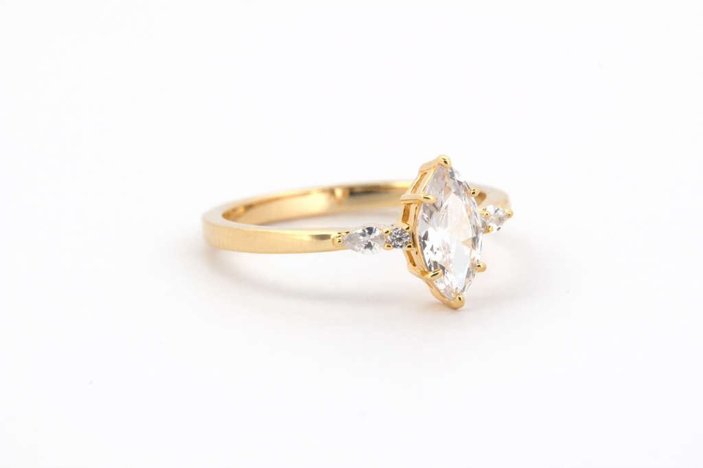 Elysia Crystal ring