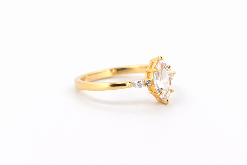 Elysia Crystal ring