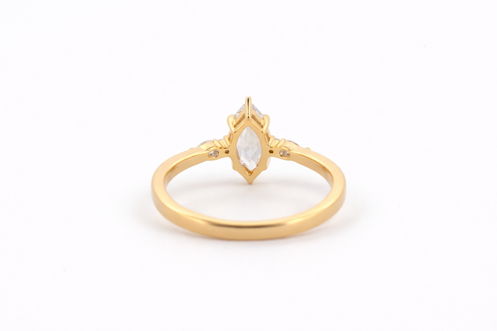 Elysia Crystal ring