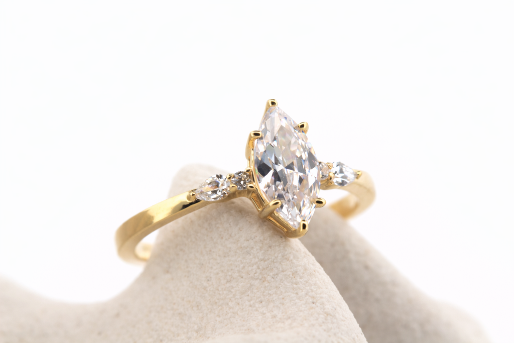 Elysia Crystal ring