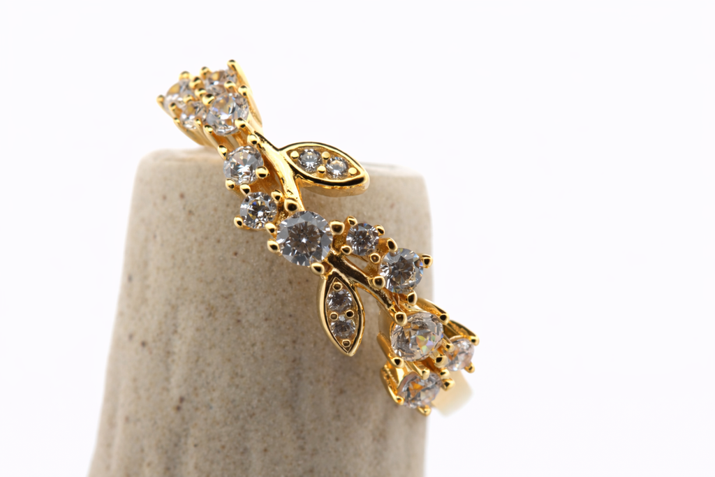 Lioré Crystal ring