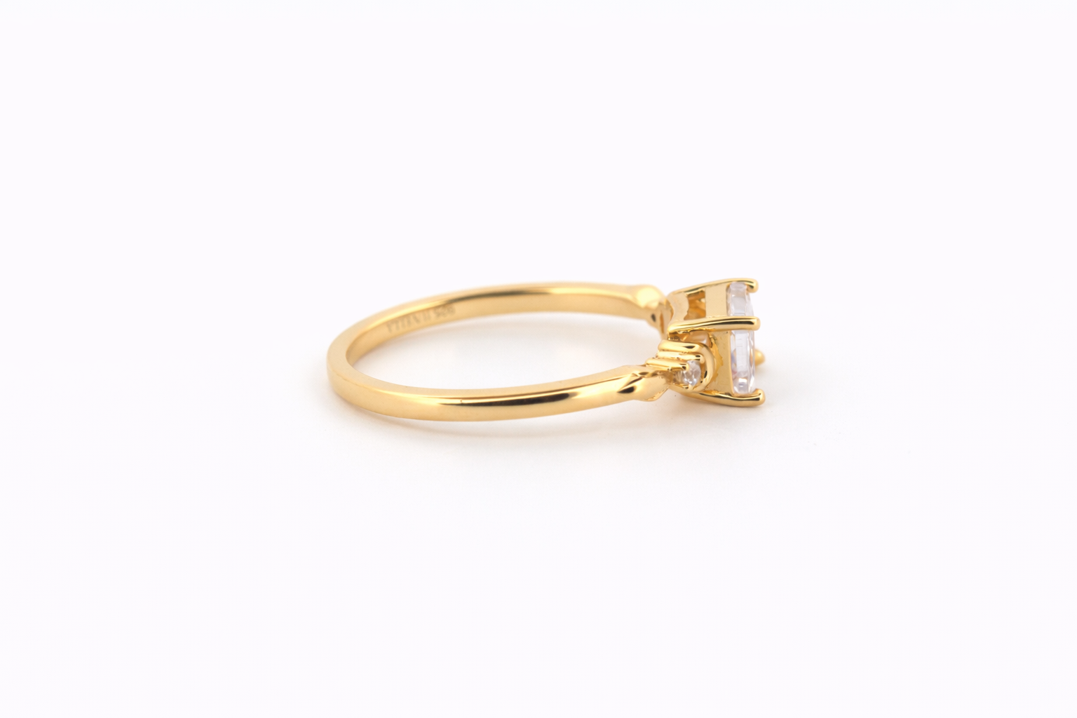 Serelle Crystal ring