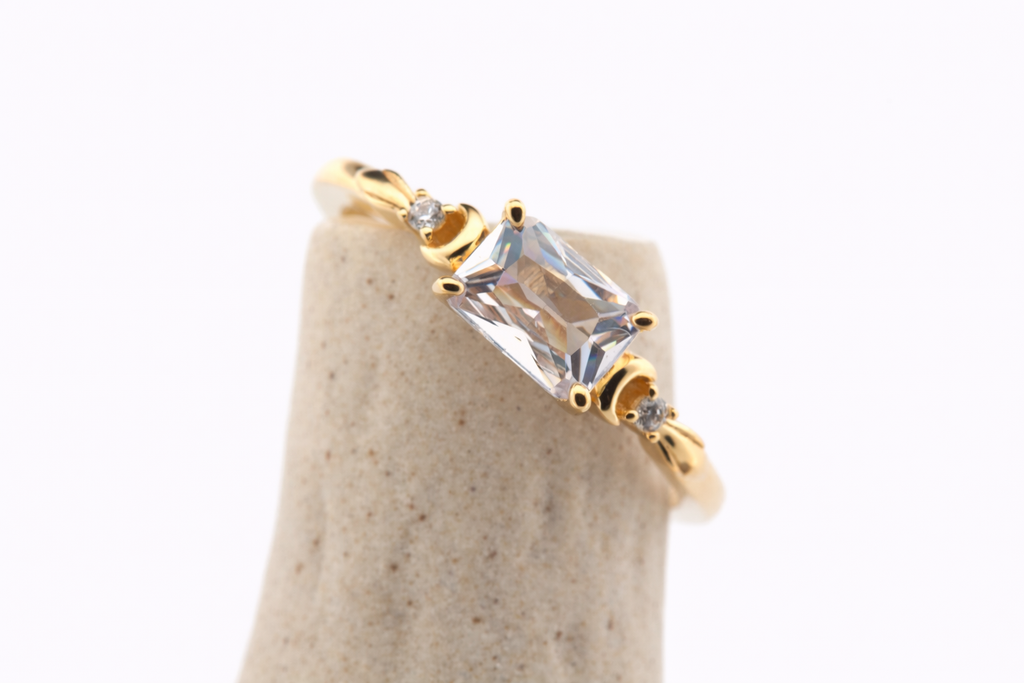 Serelle Crystal ring