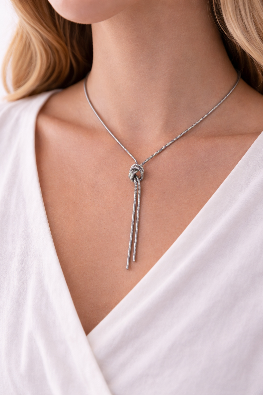Noura halsband