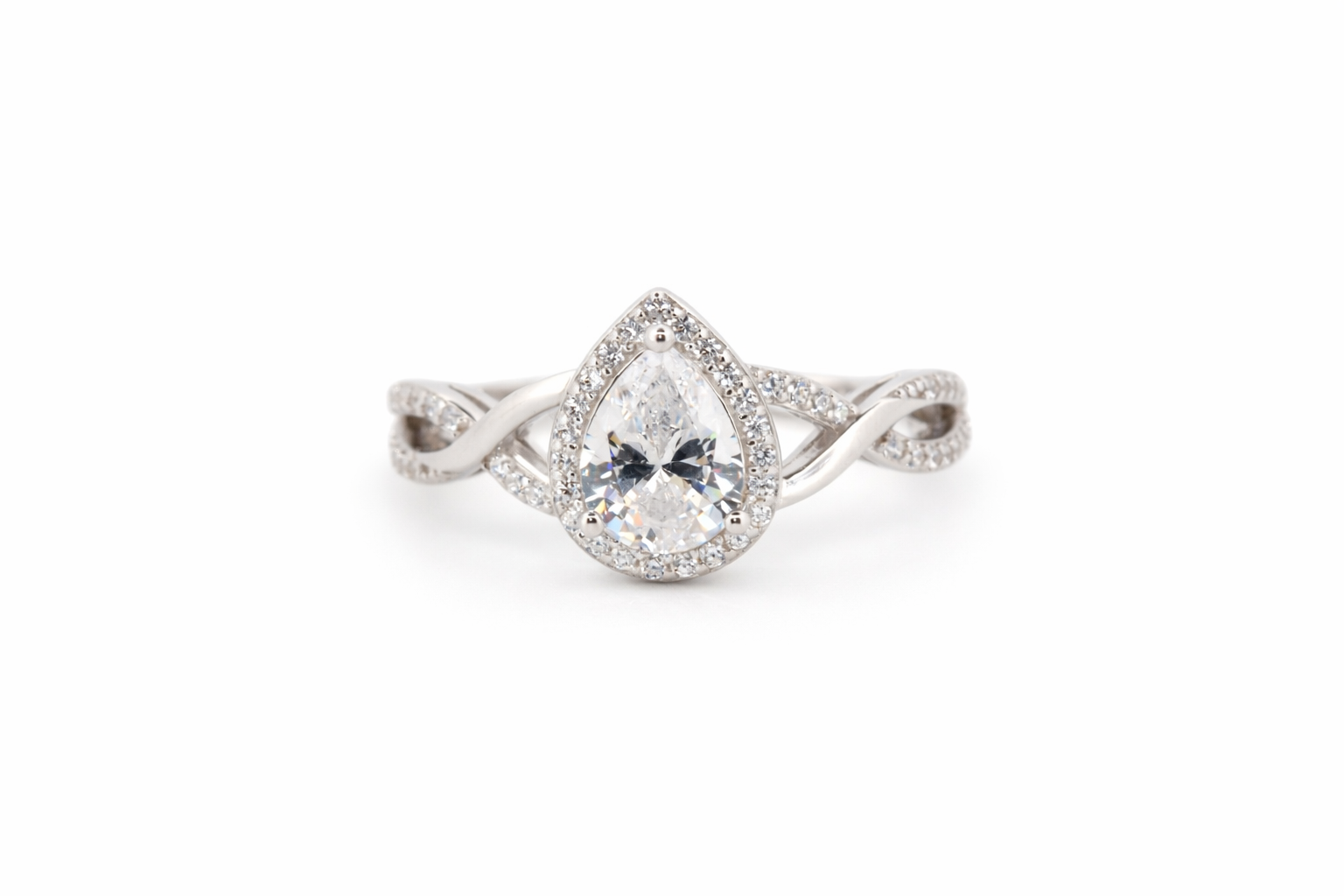 Lumi Crystal ring